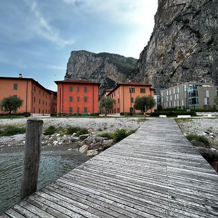 Dv Garda Suite Campione del Garda Exteriér fotografie