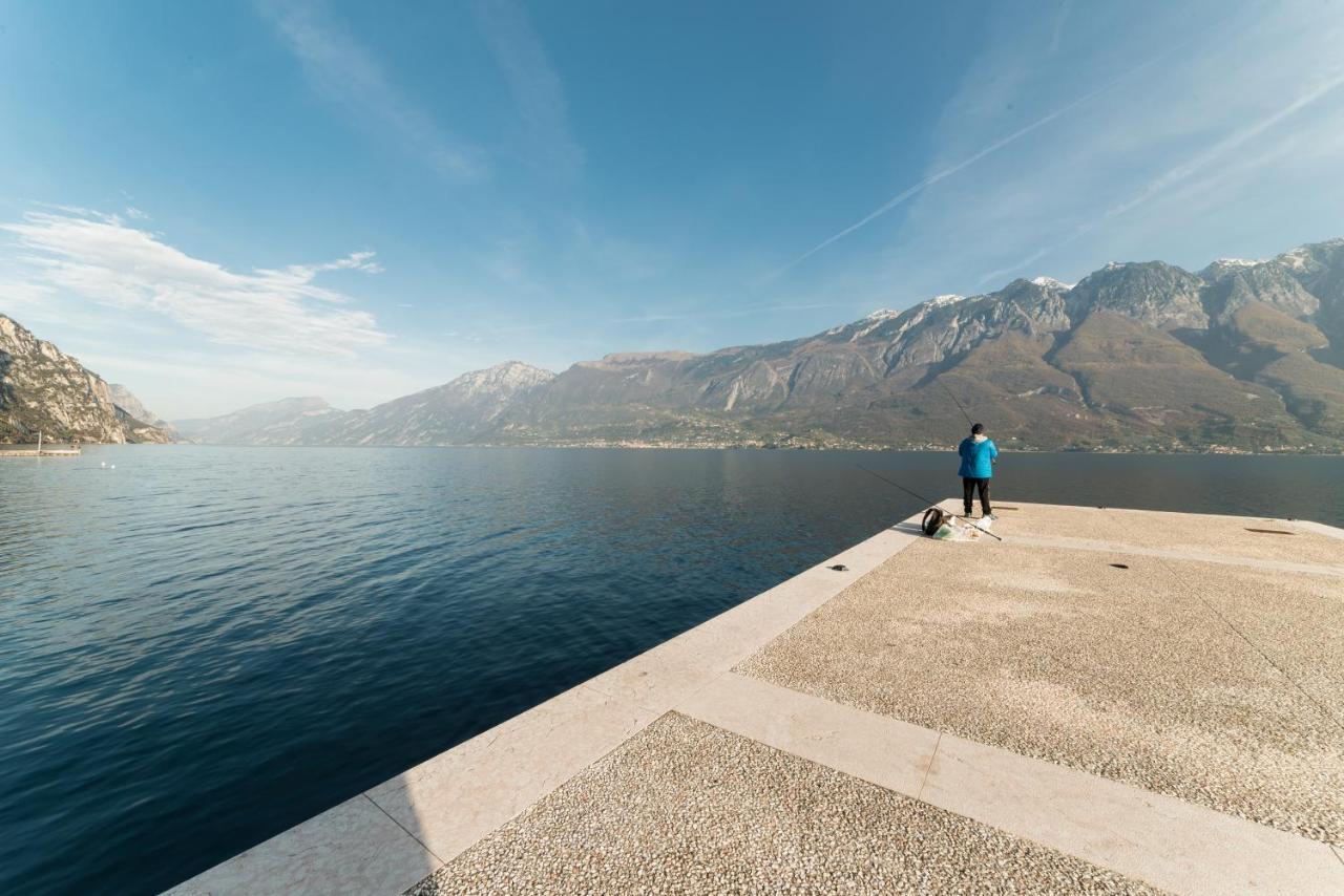 Dv Garda Suite Campione del Garda Exteriér fotografie