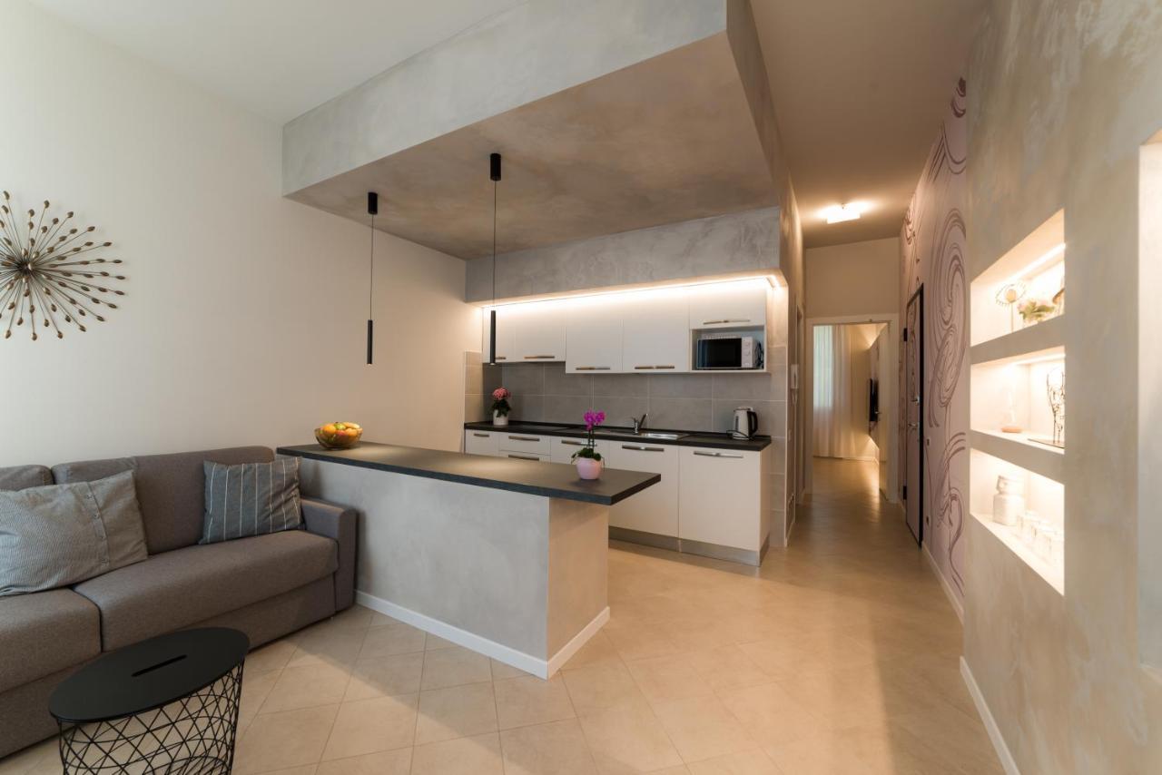 Dv Garda Suite Campione del Garda Exteriér fotografie