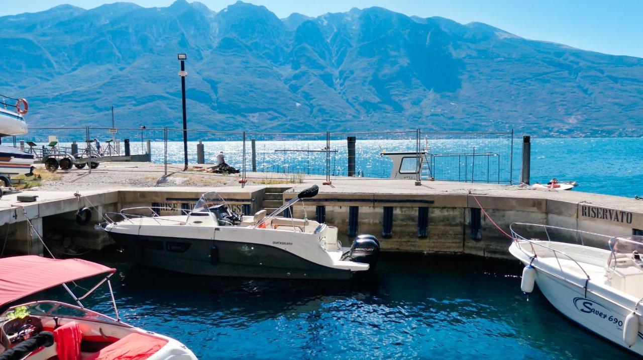 Dv Garda Suite Campione del Garda Exteriér fotografie