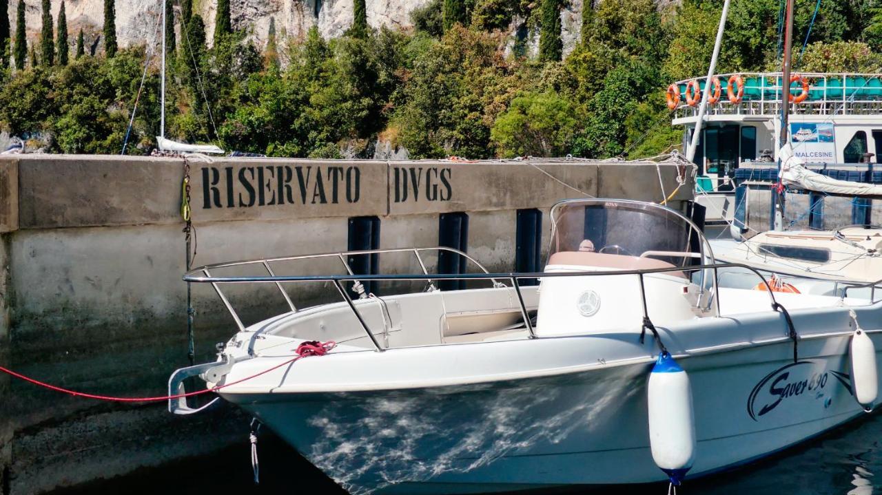 Dv Garda Suite Campione del Garda Exteriér fotografie
