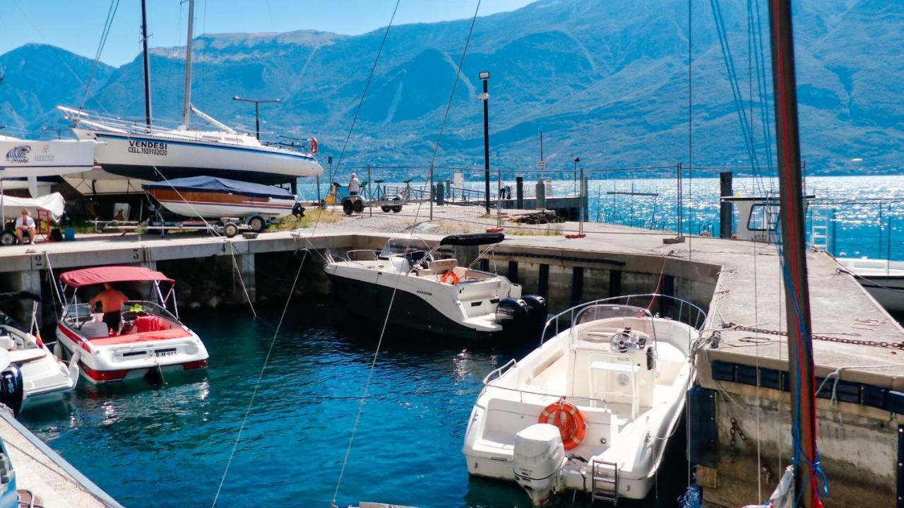 Dv Garda Suite Campione del Garda Exteriér fotografie