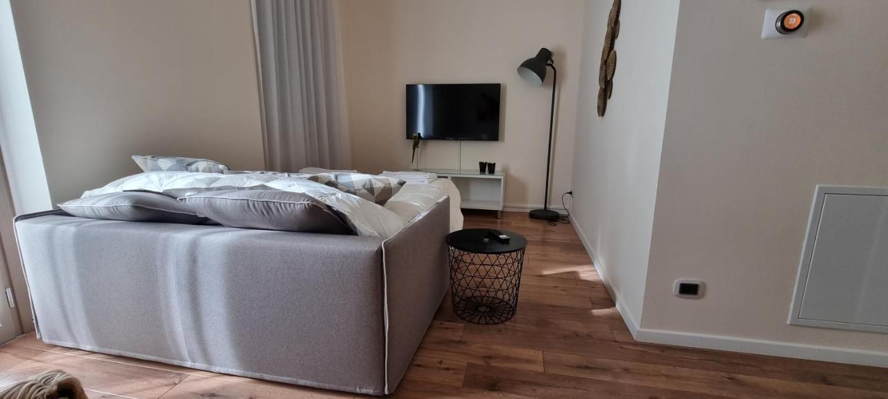 Dv Garda Suite Campione del Garda Exteriér fotografie